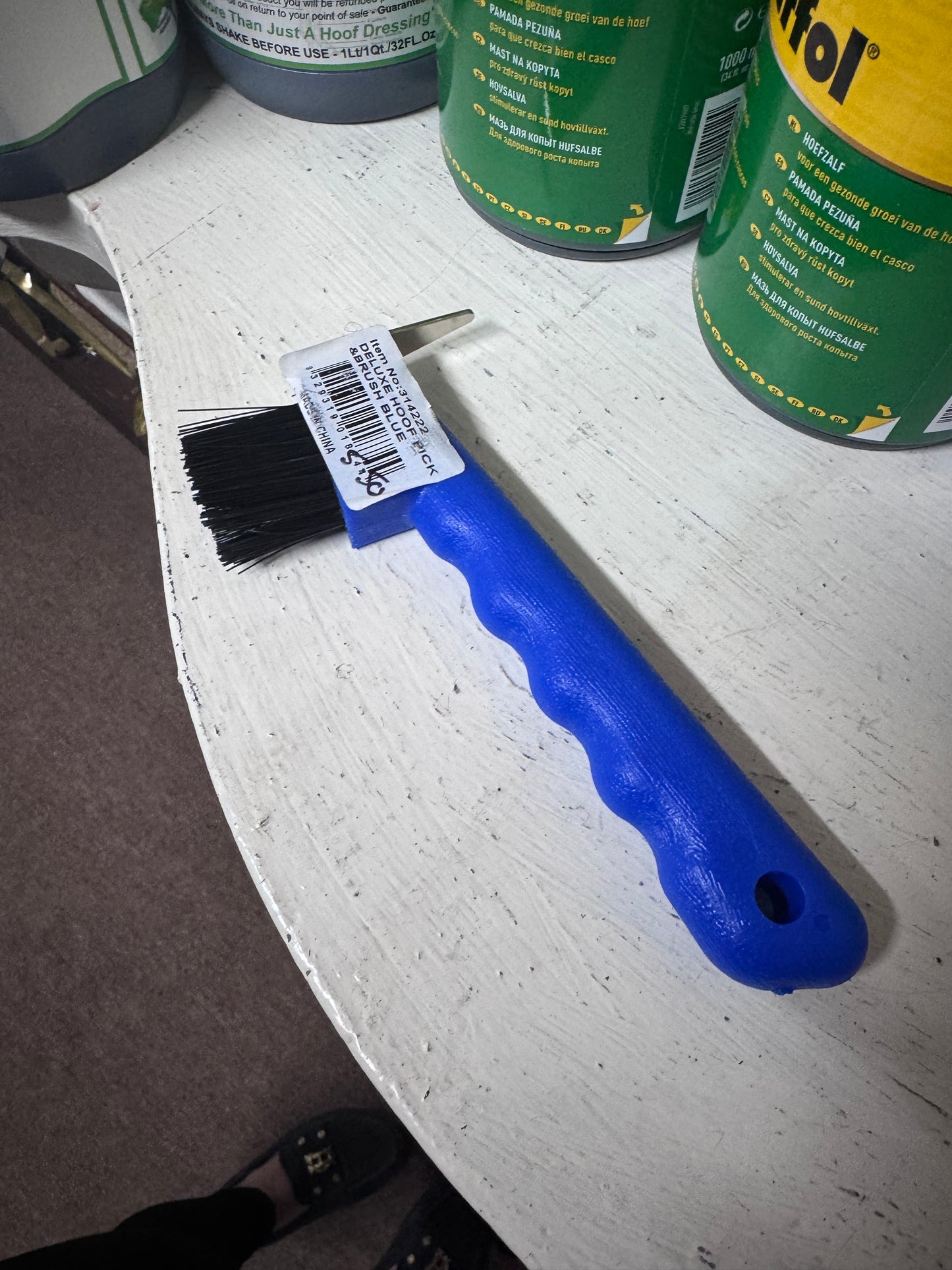 Deluxe Hoof Pick w/Brush