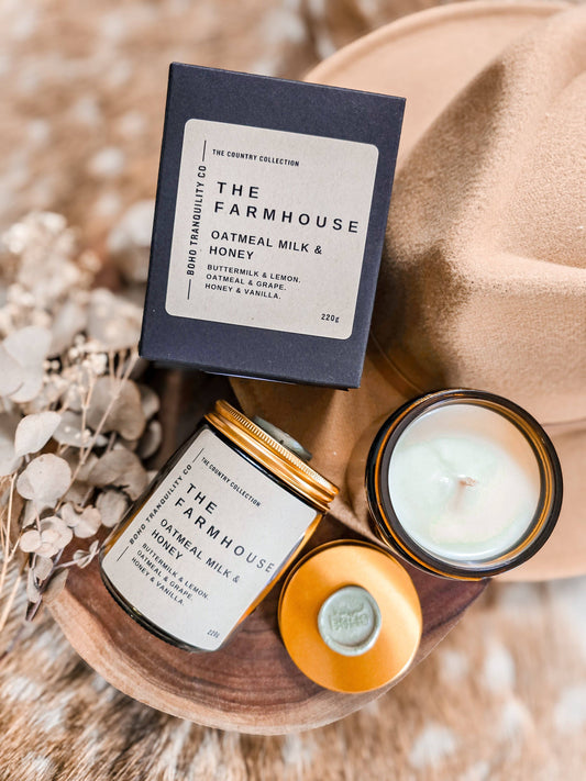 THE COUNTRY COLLECTION: THE FARMHOUSE - MEDIUM GLASS CANDLE